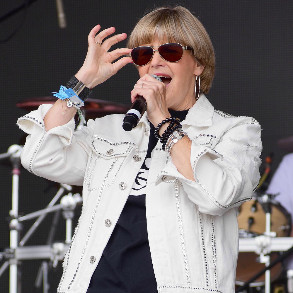Hazell Dean