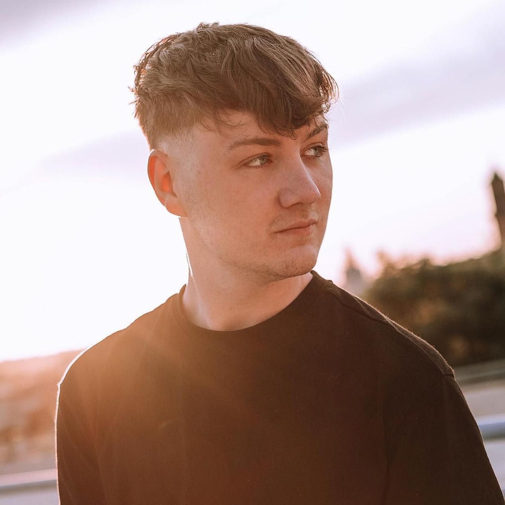 Niklas Dee