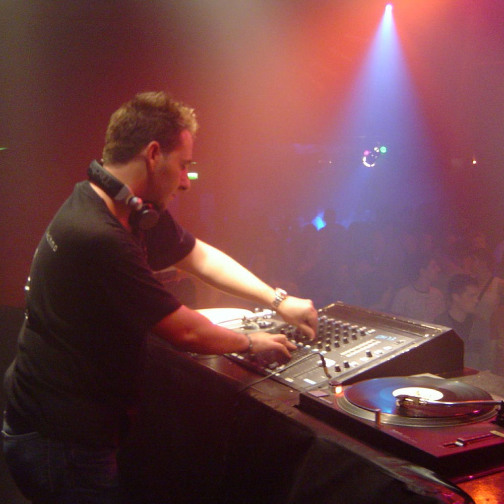 Sisma DJ