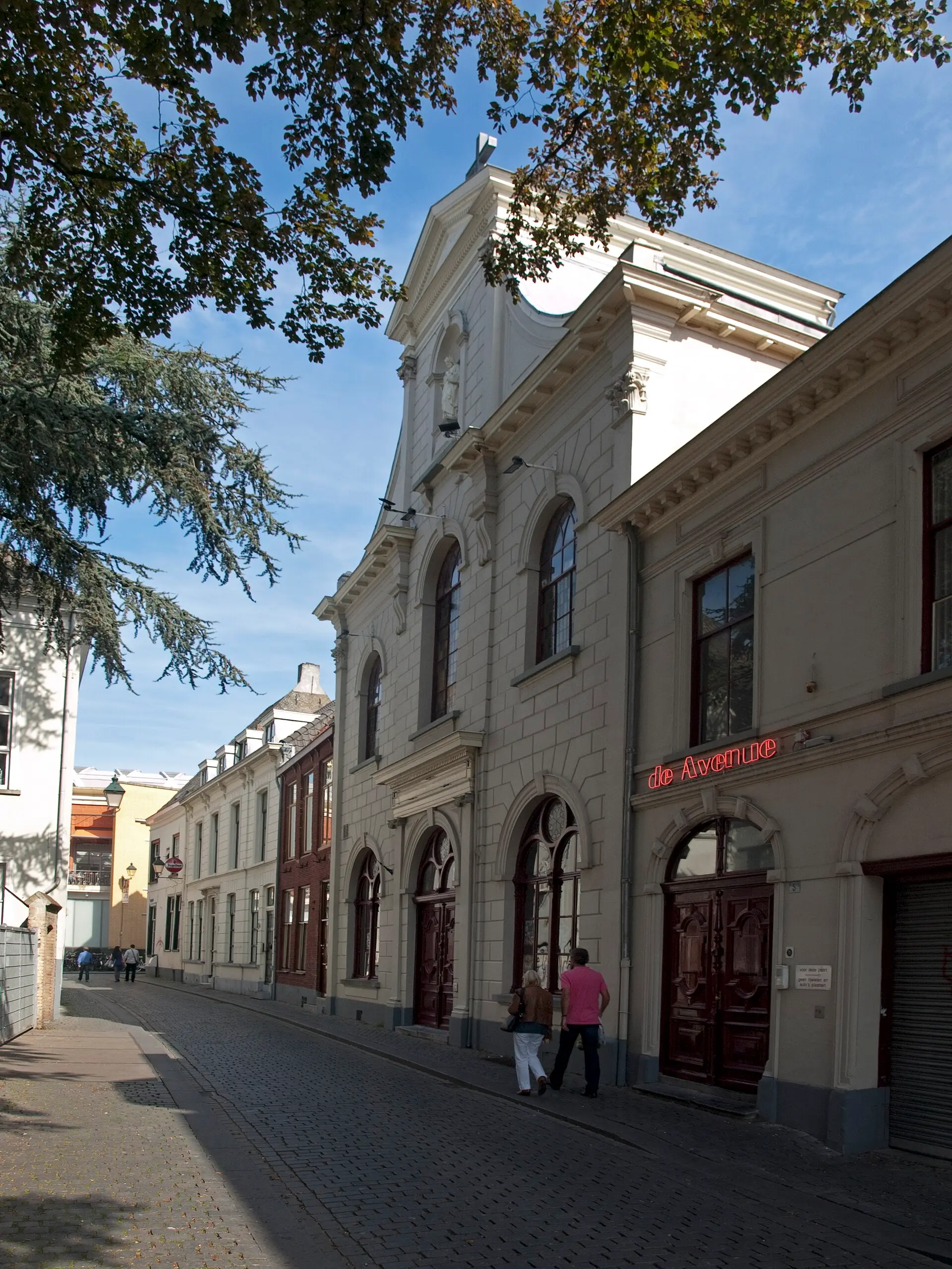 De Avenue